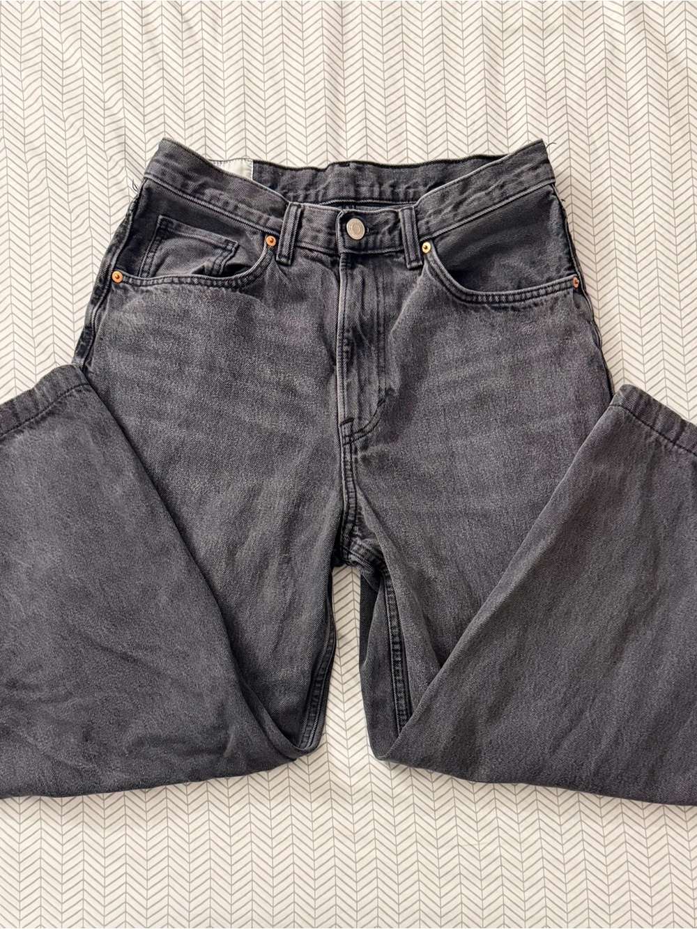 H&M Men's Relaxed Washed Charcoal Jeans